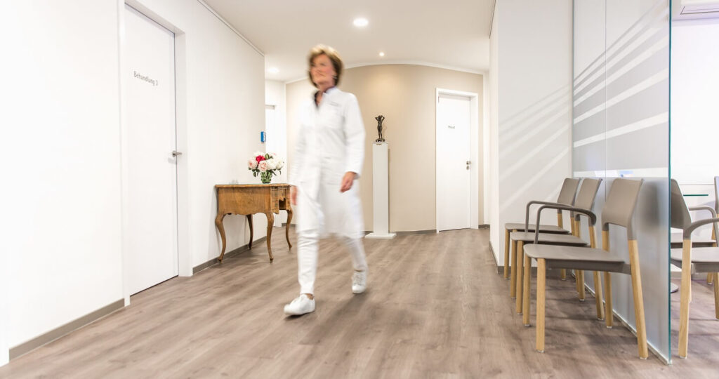 Augenärztliches Zentrum - Dr. Frieling-reuss & Kollegen Frau Dr. med. Elisabeth Frieling-Reuss » Infos & Kontakt